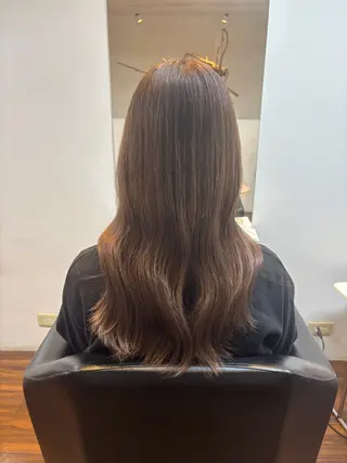 ロング 山下 歩華のヘアスタイル