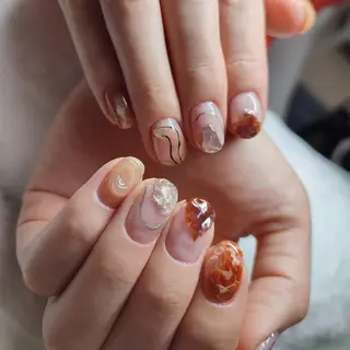 ネイル RUNWAY 　　の眉毛・アイブロウイメージ