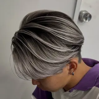 ミディアム カラー パーマ ヘアアレンジ メンズ メンズバレイヤージュ 🌫デザインカラーのヘアスタイル