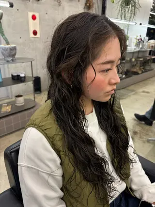 セミロング フジイ トワのヘアスタイル