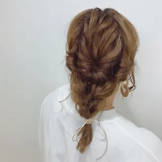ミディアム ヘアアレンジ yuka .のヘアスタイル