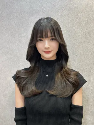 セミロング カラー ヘアアレンジ 🩷韓国ヘア/ヨシン モリ🩷Maikaのヘアスタイル