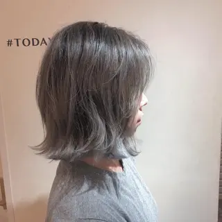 ミディアム カラー 🌸ハイトーン 新田　廉 🌸のヘアスタイル