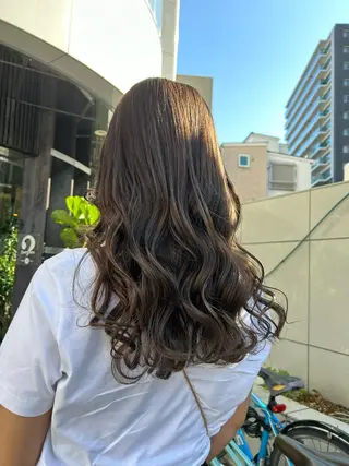 セミロング カラー 山崎 絵莉香のヘアスタイル