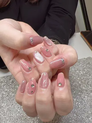 ネイル Guarendo錦糸町店所属・ガレンドウ 白澤 愛子のネイルデザイン