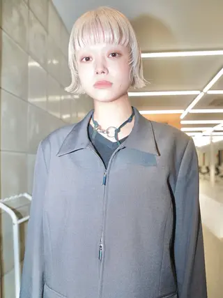 ショート カラー ハイトーン/レイヤー Kaito🐶/栄のヘアスタイル