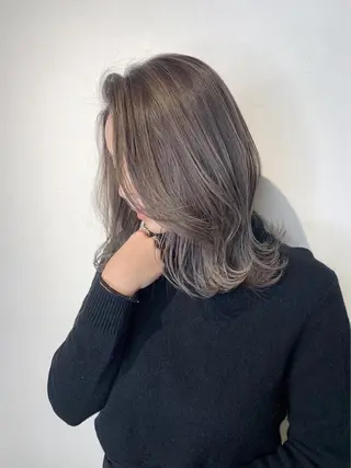 ミディアム カラー ⭐️韓国髪質改善 レイヤー⭐️亀山努のヘアスタイル