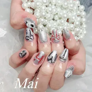 ネイル 🦋 Queenieのネイルデザイン