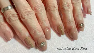 セミロング アイブロウ ネイルスタジオ シェイクユアハンズのネイルデザイン