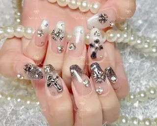 ネイル 🦋 Queenieのネイルデザイン