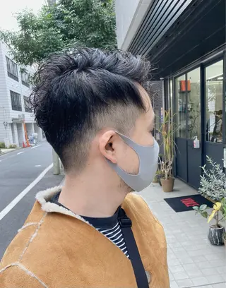 ショート メンズ 松岡 俊輔のヘアスタイル