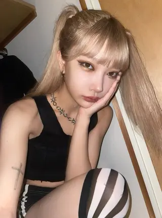 カラー mayu/ブリーチ/ layer/似合わせのヘアスタイル