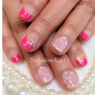 ネイル Nailsalon Lilyのネイルデザイン