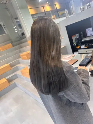 ロング カラー 染谷 遥花のヘアスタイル