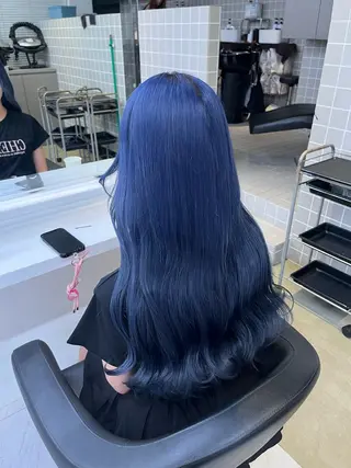 ロング 寒色＆ブリーチ特化 寒色MiOのヘアスタイル