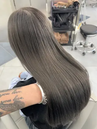 セミロング カラー ヘアアレンジ ハイトーン/透明感/ レイヤー/かずや🦁のヘアスタイル