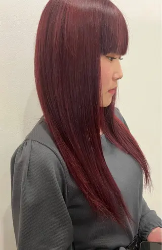カラー SOYON栄 山下麻央のヘアスタイル