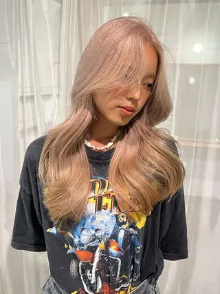 ロング レイヤー透明感カラー / MAIKAのヘアスタイル