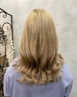 セミロング カラー 【ピンク/韓国ヘア/ ヘアセット】亜海のヘアスタイル