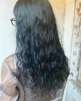 セミロング カラー パーマ お任せヘア☘️☘️ 及川渚のヘアスタイル