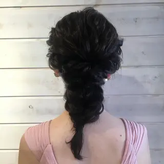 セミロング ヘアアレンジ 野崎 ひかりのヘアスタイル