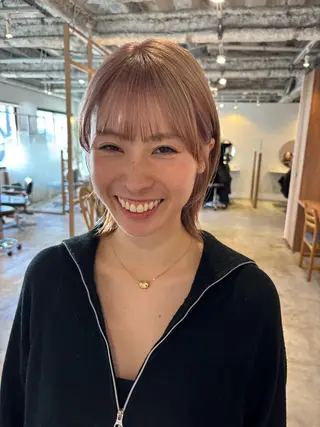 ショート カラー Hayashi Shioriのヘアスタイル