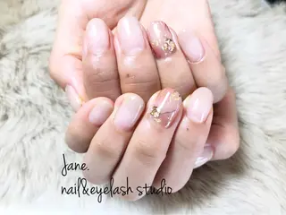 ネイル Yakko pas á pasのネイルデザイン