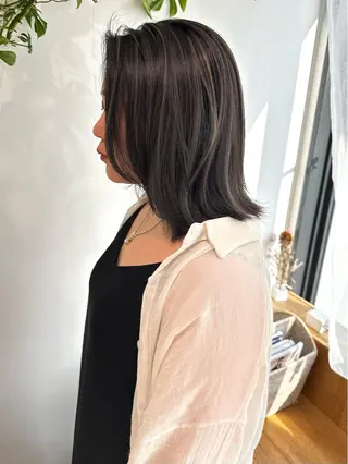 ミディアム カラー 溝曽路 優衣のヘアスタイル