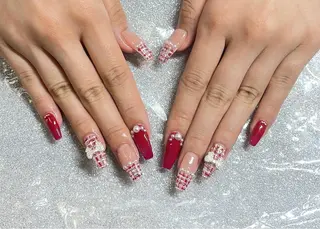 ネイル VIERU 🌈🎀💖のネイルデザイン