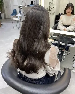 ロング カラー Londnaitre 海璃亜のヘアスタイル
