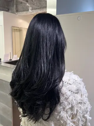 ロング カラー 艶ハイトーン🔆 ️️️安座間 希のヘアスタイル