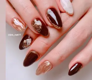 ネイル JINI NAIL所属・ジニ ネイルのネイルデザイン