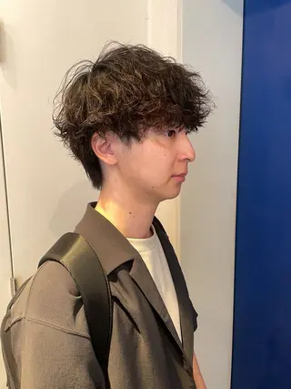 パーマ メンズ RIN／韓国ヘア レイヤーカットのヘアスタイル