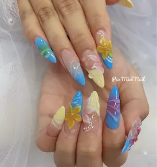 ネイル Pio Mielのネイルデザイン