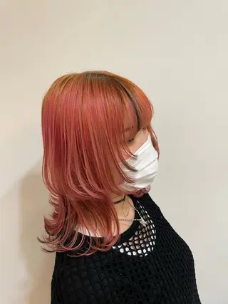 セミロング レナークアリア 梅津美憂のヘアスタイル