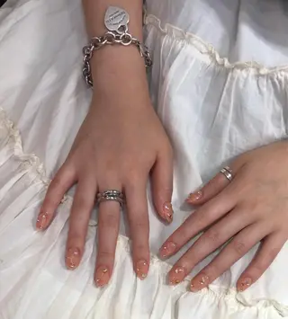 ネイル Nes.Nail所属・Miyagi Asamiのネイルデザイン