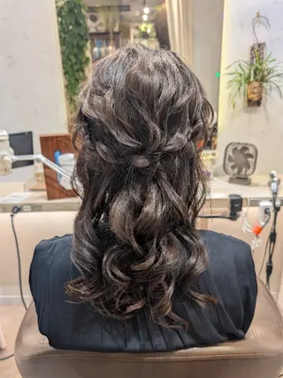 ミディアム ヘアアレンジ koto💭 コトのヘアスタイル