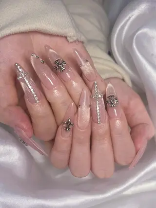 ネイル LEELA NAIL STUDIO所属・LEELA NAIL STUDIOのネイルデザイン