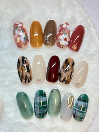 ネイル メラネイル所属・米良 裕子のネイルデザイン