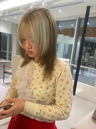 ロング カラー 高発色ブリーチ/ ハイレイヤー🪽aiのヘアスタイル
