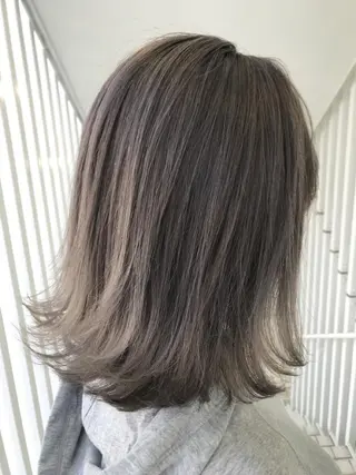 ミディアム カラー ꧁𐬹川端 さくら𐬹꧂のヘアスタイル