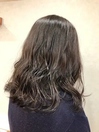 ミディアム パーマ 大野 まゆのヘアスタイル