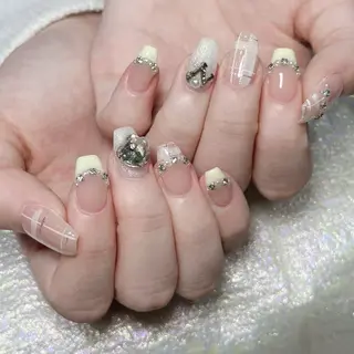 ネイル Queens 榊 まおのネイルデザイン