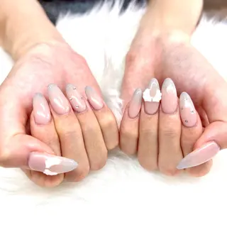 ネイル lealea Ayakaのネイルデザイン