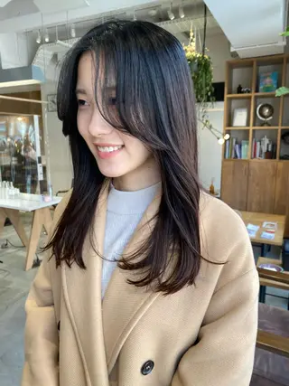 ミディアム AMATORA Sakuのヘアスタイル