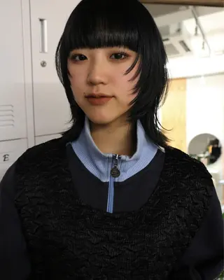 ミディアム カラー 松村 澪里のヘアスタイル