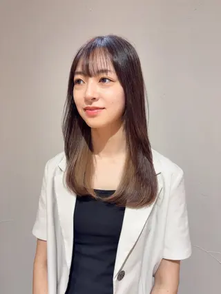 セミロング セルバ所属・HIRORO ブリーチ/ハイトーンのヘアスタイル
