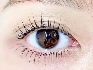 パーマ Mignonアイラッシュデザインサロン堺東店所属・塚原 美沙季のマツエク・マツパデザイン