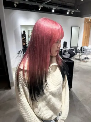 ロング 艶髪 RYOSEIのヘアスタイル