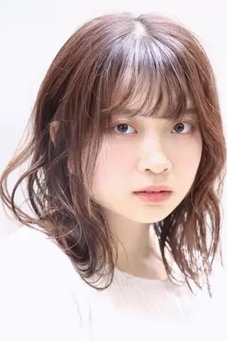 ミディアム コテ巻き風パーマ 藤澤　知彌のヘアスタイル